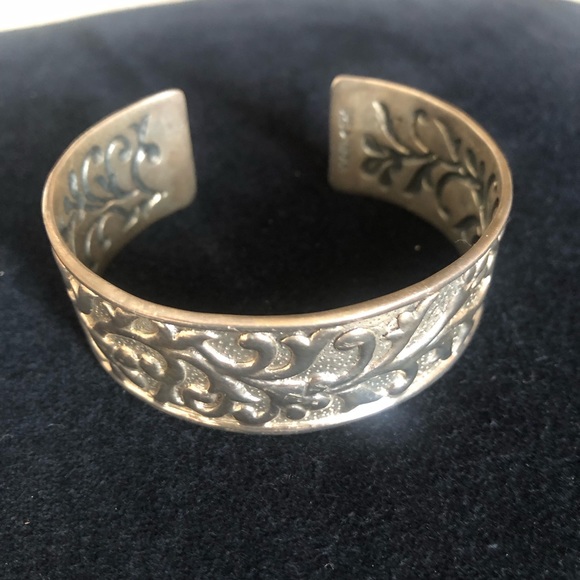 Silpada Sterling Silver Cuff Bracelet. - Picture 4 of 6